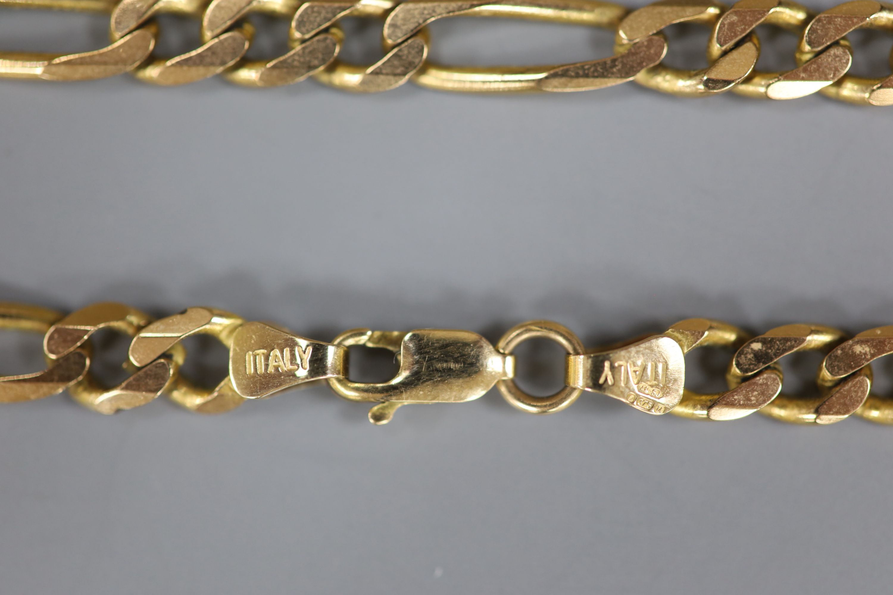 A 9ct gold extended curb-link necklace, 48cm, 20 grams.